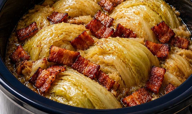 Slow Cooker Braised Cabbage and Bacon Recipe