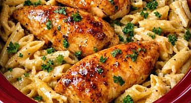 Slow Cooker Honey Butter Chicken Pasta Recipe