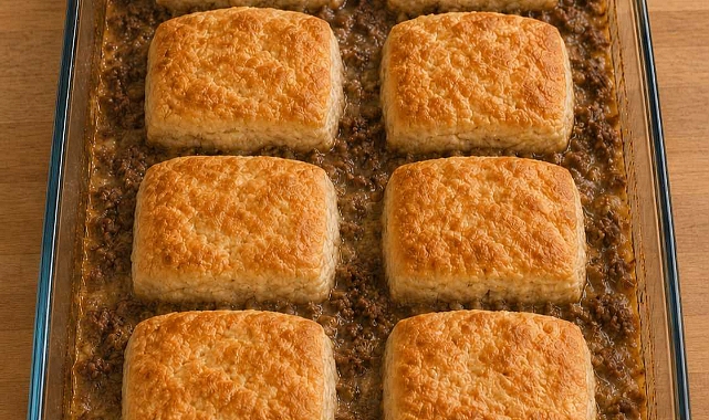 4-Ingredient Amish Biscuit Beef Casserole Recipe