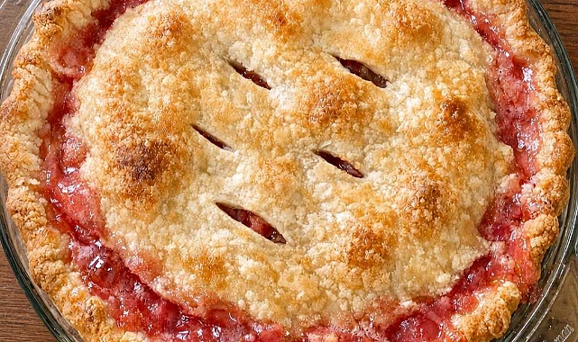 4-Ingredient Depression Era Rhubarb Pie Recipe