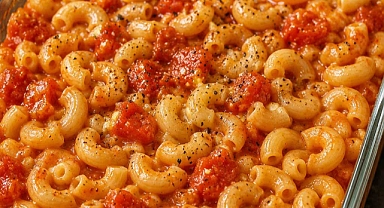 Oven-Baked 4-Ingredient Macaroni and Tomatoes Recipe