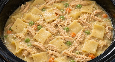 Slow Cooker 4-Ingredient Amish Chicken Pot Pie Recipe