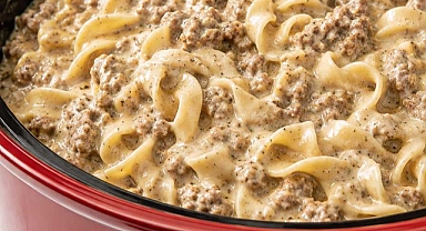 Slow Cooker Amish Cream Cheese Beef and Noodles Recipe