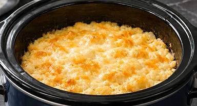 5-Ingredient Slow Cooker Cheesy Hash Brown Bake Recipe