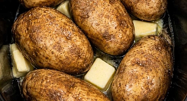 4-Ingredient Slow Cooker Flag Day Potatoes Recipe
