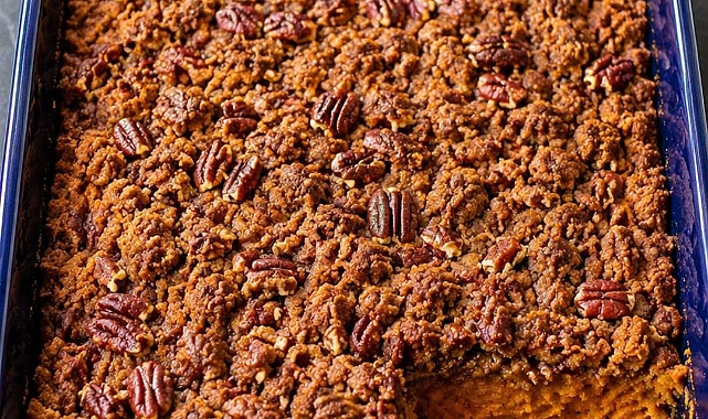 Pumpkin Dump Cake Recipe
