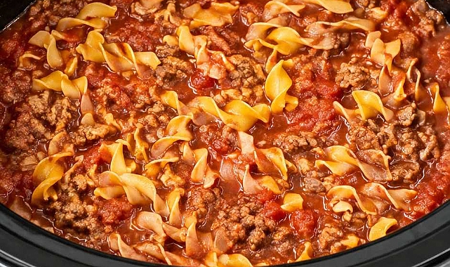 Slow Cooker 4-Ingredient Pasta Ellsworth Recipe