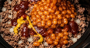 Slow Cooker 5-Ingredient Beef and Baked Beans Recipe