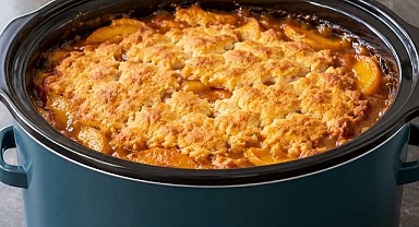 Slow Cooker Peach Dump Cake Recipe