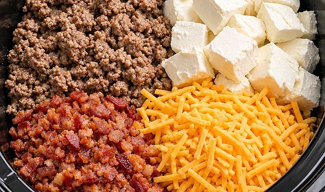 Slow Cooker 4-Ingredient Bacon Cheeseburger Dip Recipe