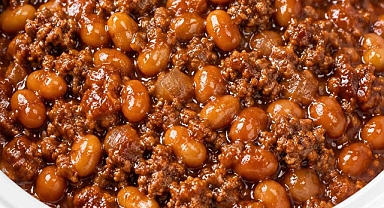 Slow Cooker 4-Ingredient Cowboy Beef and Beans Recipe