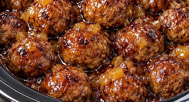 Slow Cooker 4-Ingredient Pineapple Glazed Meatballs Recipe