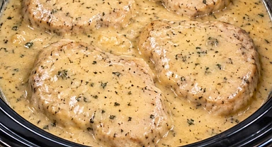 Slow Cooker 4-Ingredient Ranch Gravy Pork Chops Recipe