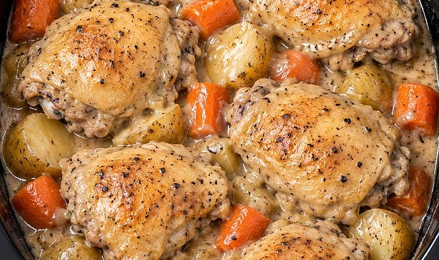 Slow Cooker 5-Ingredient Amish Autumn Chicken Recipe