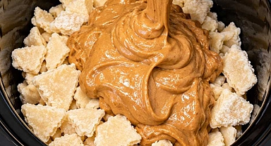 Slow Cooker 5-Ingredient Amish Peanut Butter Pie Recipe