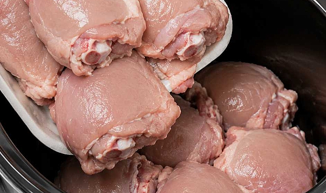 Slow Cooker 5-Ingredient Fall-Apart Chicken Thighs Recipe