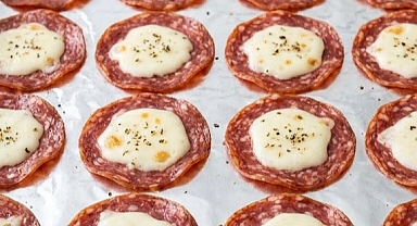 3-Ingredient Salami Mozzarella Crisps Recipe