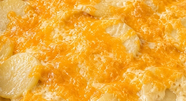 4-Ingredient Slow Cooker Bubbling Cream Potato Casserole Recipe