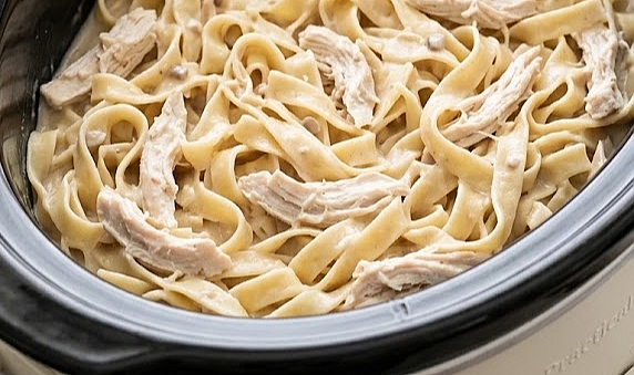 5-Ingredient Slow Cooker Tagliatelle Supper Recipe