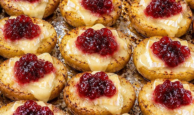 Oven Baked 4-Ingredient Cranberry Brie Potato Bites Recipe