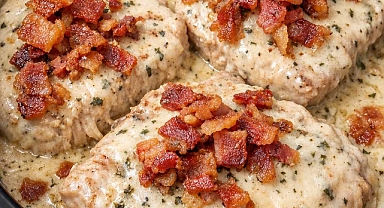 Slow Cooker 4-Ingredient Bacon Ranch Pork Chops Recipe