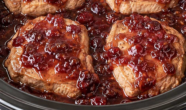 Slow Cooker 4-Ingredient Cranberry Balsamic Pork Chops Recipe