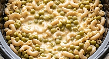 Slow Cooker 4-Ingredient Poor Man's Pea Macaroni Recipe