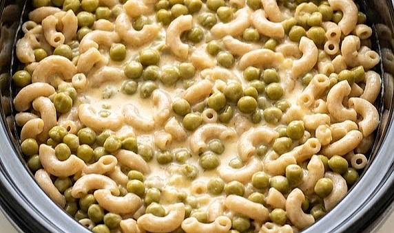 Slow Cooker 4-Ingredient Poor Man's Pea Macaroni Recipe