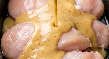 Slow Cooker 5-Ingredient Amish Chicken and Stuffing Recipe