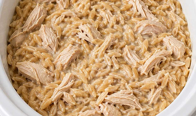 Slow Cooker 5-Ingredient Lemon Chicken Orzo Recipe