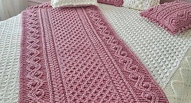 Crochet Bed Scarf